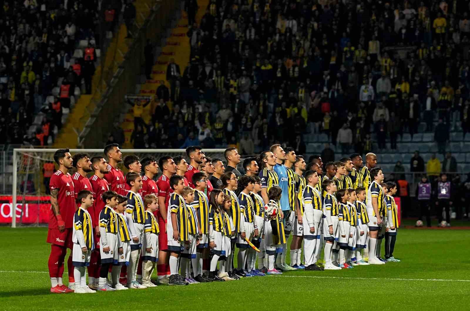Ziraat Türkiye Kupası: Beyoğlu Yeni Çarşı: 0 – Fenerbahçe: 0 (Maç devam ediyor)