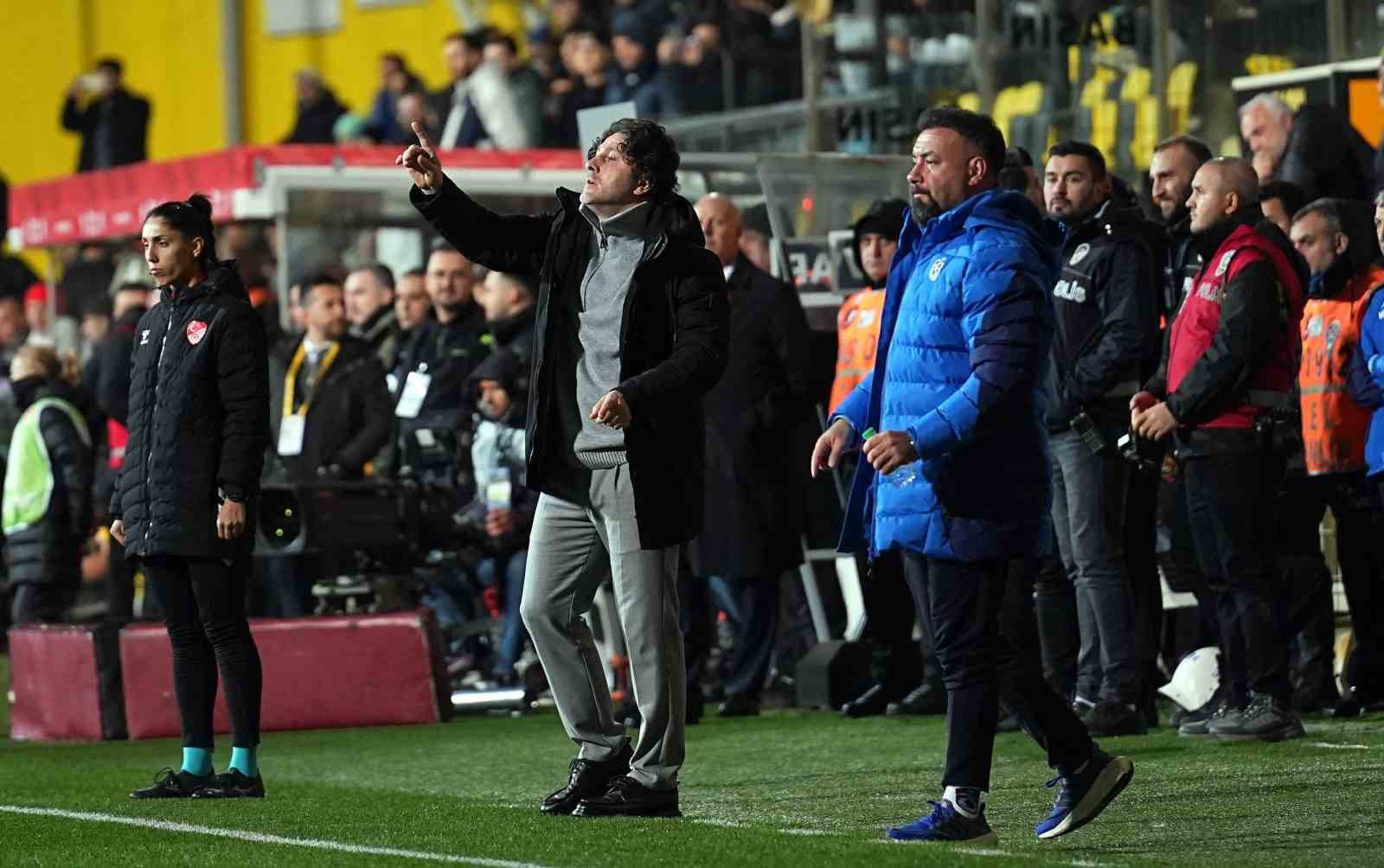 Ziraat Türkiye Kupası: İstanbulspor: 1 – Trabzonspor: 1 (İlk yarı)